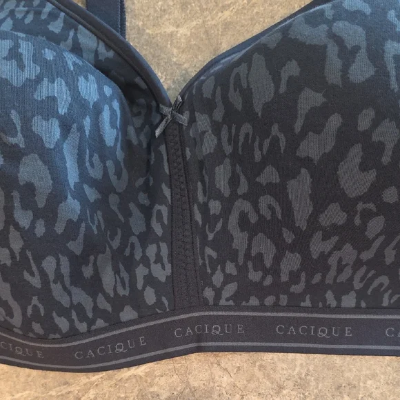 (J15) Cacique Navy Animal Print Bra Sz 50DDD - Picture 2 of 10